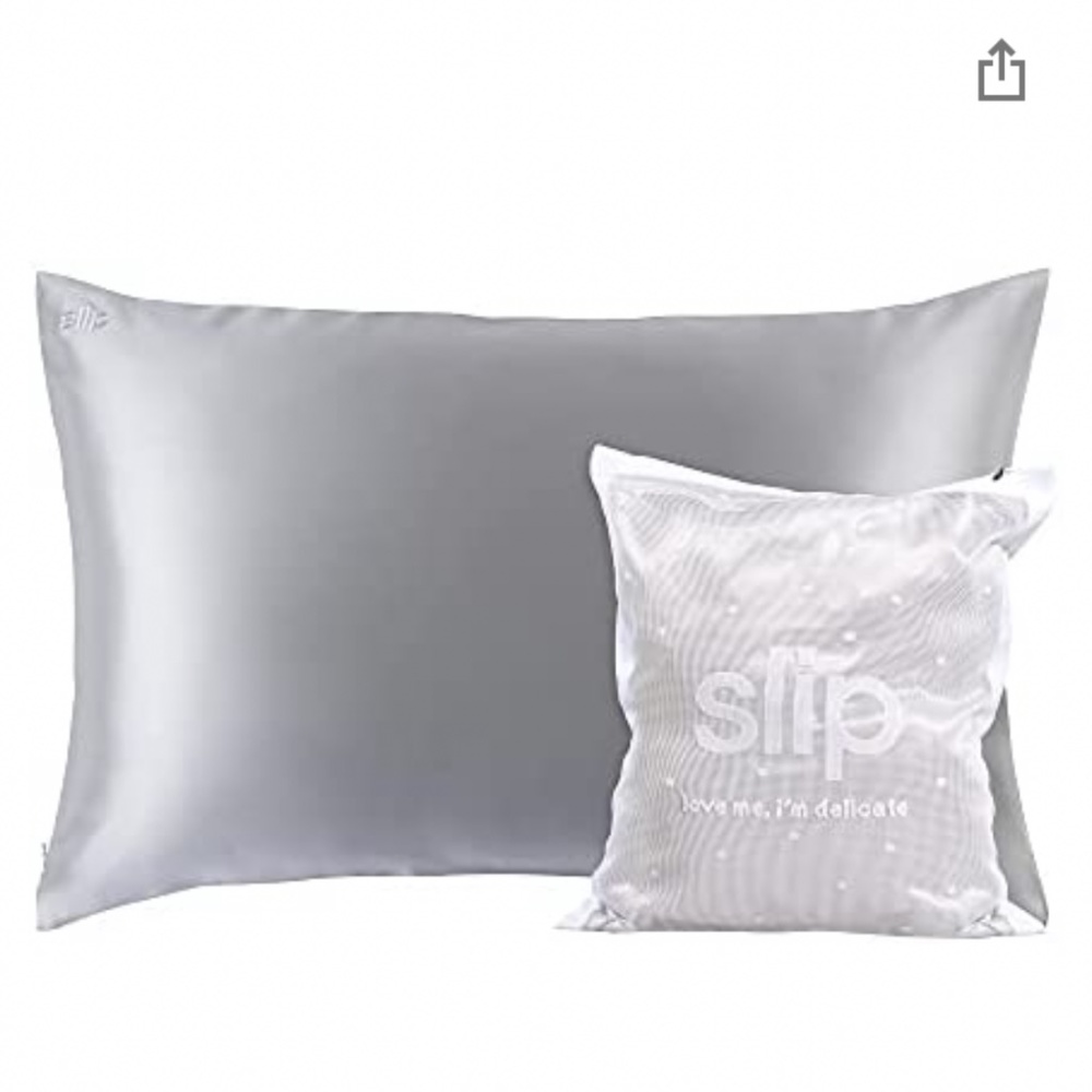 Slip silk love me I’m delicate gift set